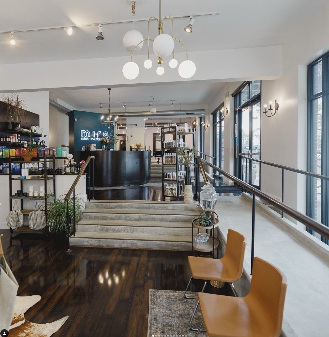 Mira Salon: Beauty That Lights Up Langsep